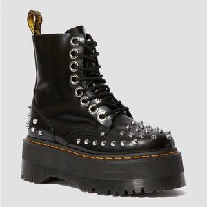 Dr Martens Jadon Max stud boots! 🖤⛓️